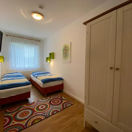 Duhner Brise, 8 Apartment